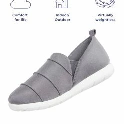 Isotoner Signature Zenz From Isotoner Women's Indoor/Outdoor Pintuck Lauren Slip-Ons