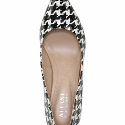 Alfani Women's Step 'N Flex Jeules Pumps, Created For Macy's -Michaelkors shop 22208549 fpx