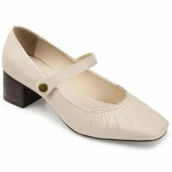 Journee Signature Women's Ellsy Low Heel